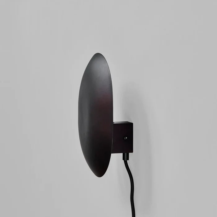 Clam Wall Lamp - Burned Black Lamps 101 Copenhagen