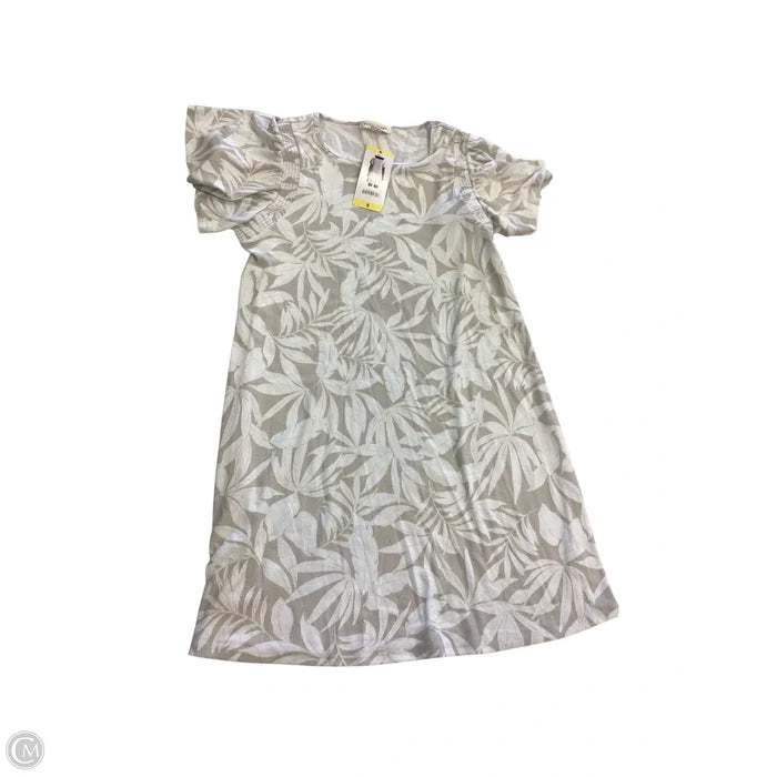 Dress Casual Short By Clothes Mentor In Tan & White, Size: S