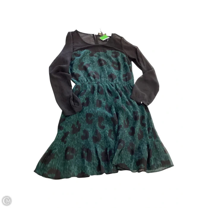 Dress Casual Short By Jessica Simpson In Black & Green, Size: M