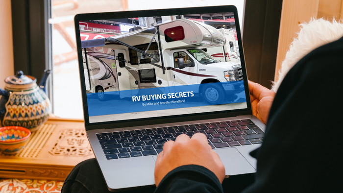 RV Buying Secrets: The Smart Buyer's Guide to Avoiding Costly Mistakes