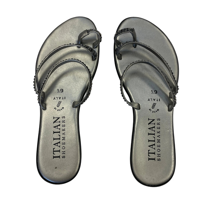 Sandals Flats By Italian Shoemakers In Silver, Size: 6.5