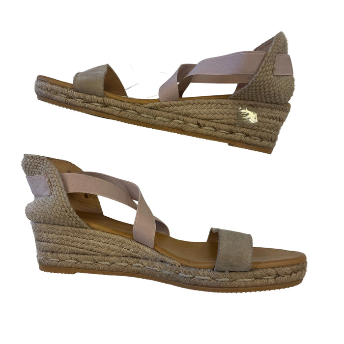 Shoes Heels Wedge By Clothes Mentor In Tan, Size: 9.5