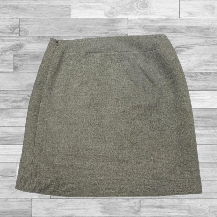 Skirt Mini & Short By White House Black Market In Grey, Size: 2