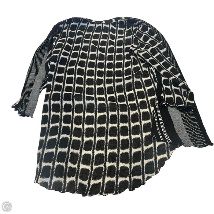 Top Long Sleeve By Clothes Mentor In Black & White, Size: Xl