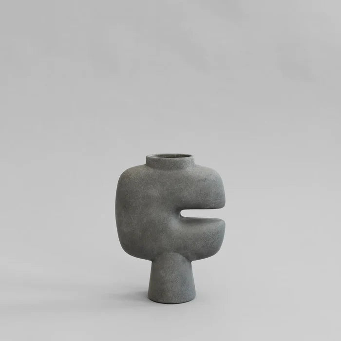 Tribal Vase, Medio - Dark Grey Vases 101 Copenhagen